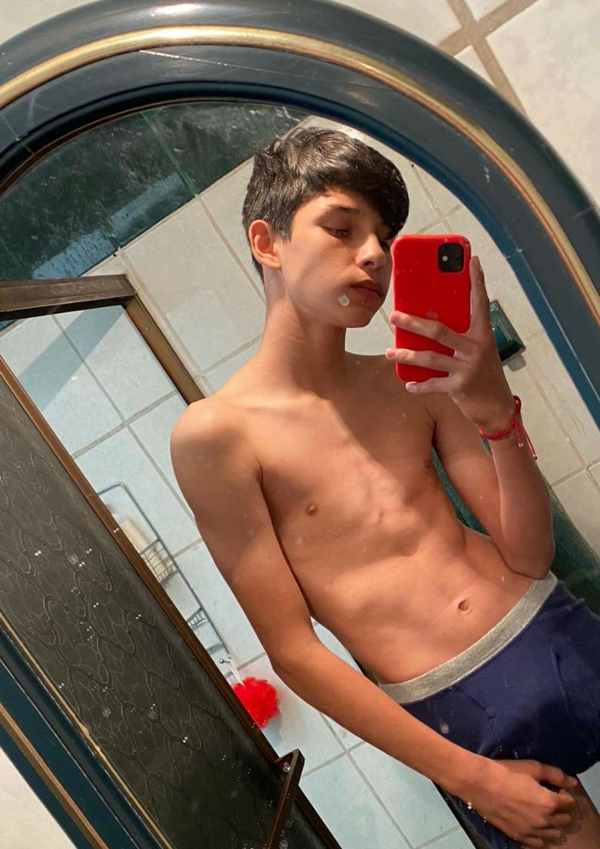 divinerule31's tweet photo. retweet and drop a like hit my on telegram: https://t.co/qRcuqnhAjg 
#baits #baitedservices #trademega #discord #baitedboy #baitrequest #buyingcontent #baitservice #gay #lgbtq https://t.co/U4CNScWyos