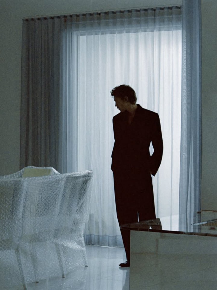 9chocolantan's tweet photo. Austin Butler x Saint Laurent Fall 26 https://t.co/NcmFqmOtLx