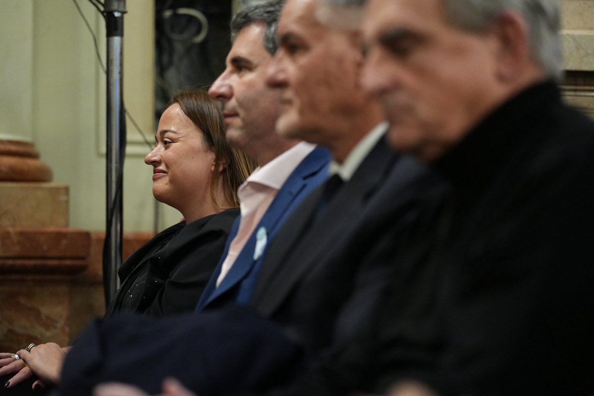 ceciliamoreauok's tweet photo. Acompañé al diputado @jorgechica80 en la entrega de los premios “Islas Malvinas”, un reconocimiento de la Comisión de Deportes de la HCDN  a quienes enaltecen el deporte argentino. 🇦🇷 https://t.co/K9hhXbZkTV