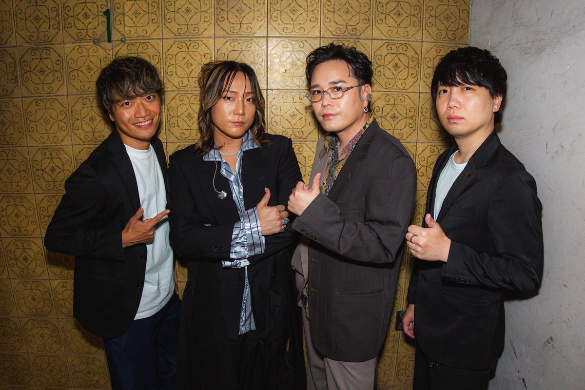 MandR_official_'s tweet photo. 『M&R ”MIDNIGHT SCENE”album release tour』in名古屋ボトムライン
ご来場いただいた皆様ありがとうございました！

初披露のTwinkleとPuzzleはいかがでしたか？✨

ヒューリックホール東京も
残数少なくなってきております🙇‍♀️
皆様お早めにご購入ください😌
🎫 https://t.co/Hr4u8C7bUQ

次回はツアーファイナル東京にて
皆様をお待ちしております！

ギター🎸こうへいさん(@Kouheeeeeeey )
キーボード🎹おかともさん(https://t.co/pYmaJFs0NH)

アコースティックチームのお二人も
ありがとうございました！

#えむあんどあーる