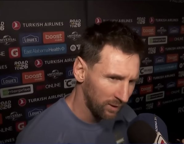 Mickeyboy828's tweet photo. 38 years, 11 months, 14 days. Today you became the oldest player to score for Argentina, did you know?

🚨🗣️ 𝗡𝗘𝗪: Leo Messi: "No I had no idea. I don't think about records, I don't think about my individual achievements. I think about our collective goal." https://t.co/vahDzm9ejN