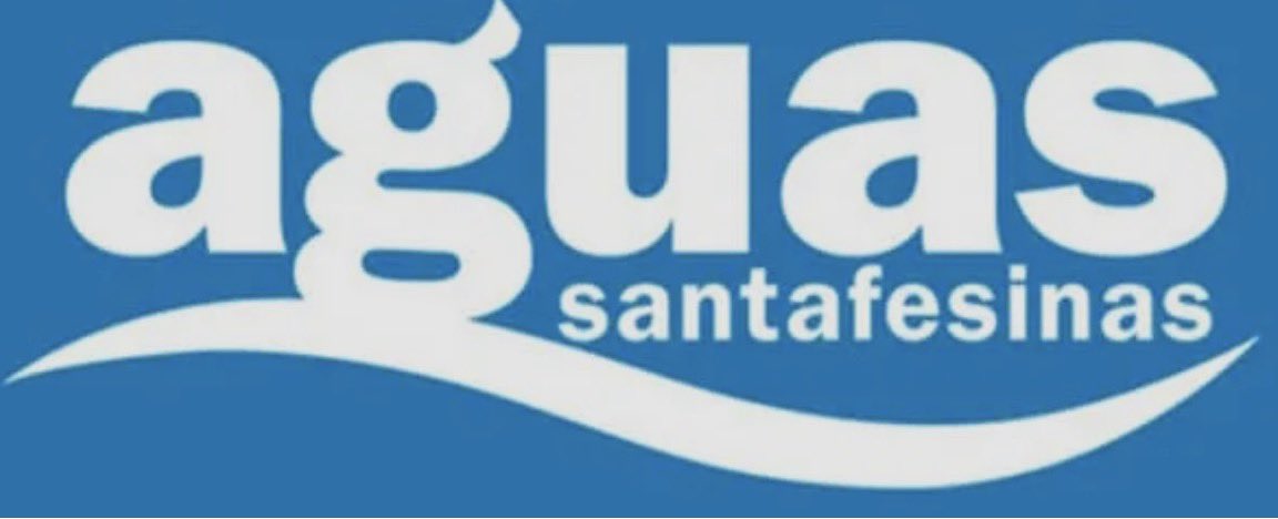 celiaarena's tweet photo. ¿Tuviste problemas para hacer trámites en Aguas Santafesinas? 

A partir del reclamo de muchos vecinos y vecinas que se encontraron con trabas tras el traslado de las oficinas comerciales de Aguas Santafesinas (ASSA) presentamos un proyecto para que mejore la atención al público en la ciudad de Santa Fe. 

Los servicios públicos esenciales deben ser accesibles para todos.

✋Solicitamos que difunda con claridad el nuevo domicilio por todos los medios institucionales y con señalización visible, para evitar traslados innecesarios.

📱Fortalezca la atención presencial y telefónica. La digitalización es un avance, pero no puede ser un obstáculo para nuestros adultos mayores o para quienes no tienen acceso a la tecnología.

💻 Actualice sus plataformas digitales para que la información que circula en la web y la oficina virtual sea real y precisa.

El agua potable y el saneamiento son recursos indispensables, y la forma en que se atiende a la ciudadanía tiene que estar a la altura. Y, sobre todo, empatía con la realidad de cada santafesino.