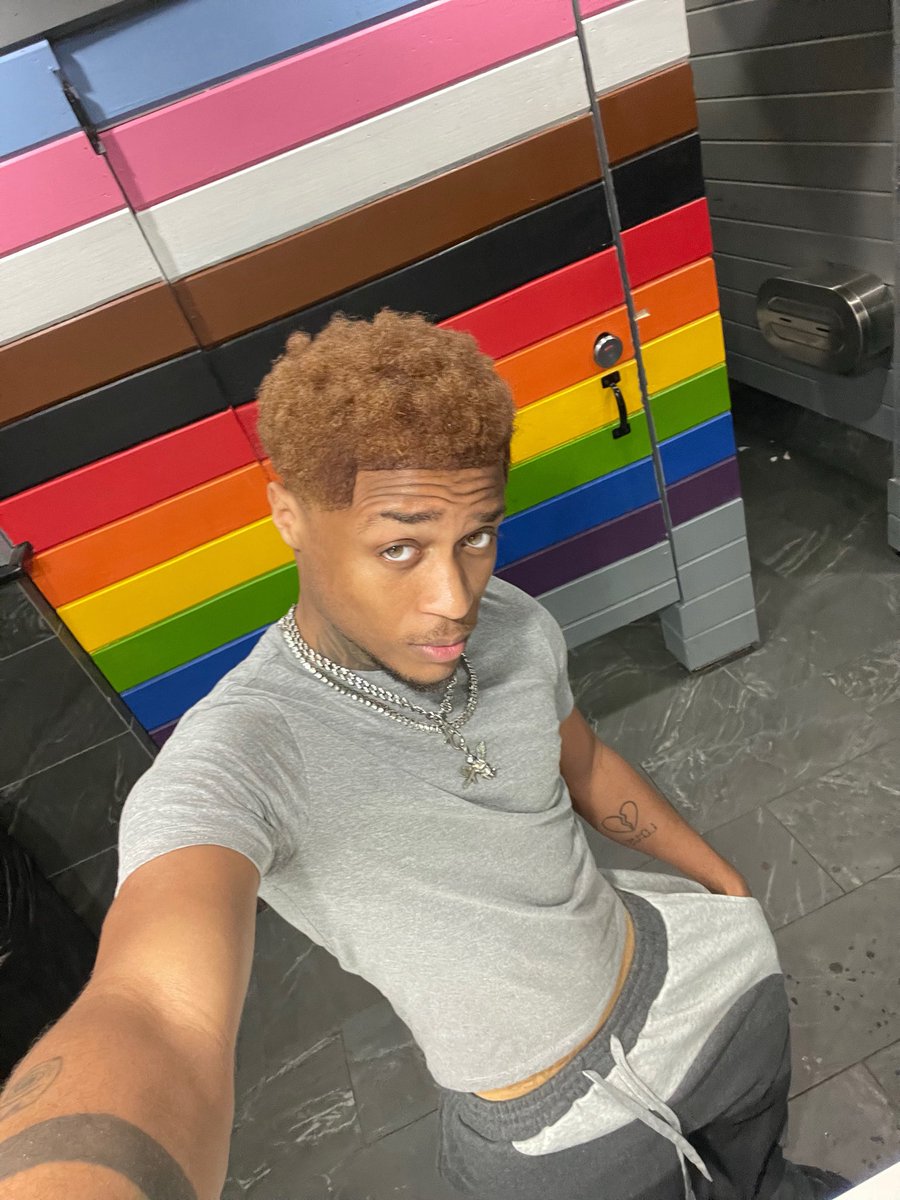 munjileel's tweet photo. Happy gay month https://t.co/wSCFOtC2rT