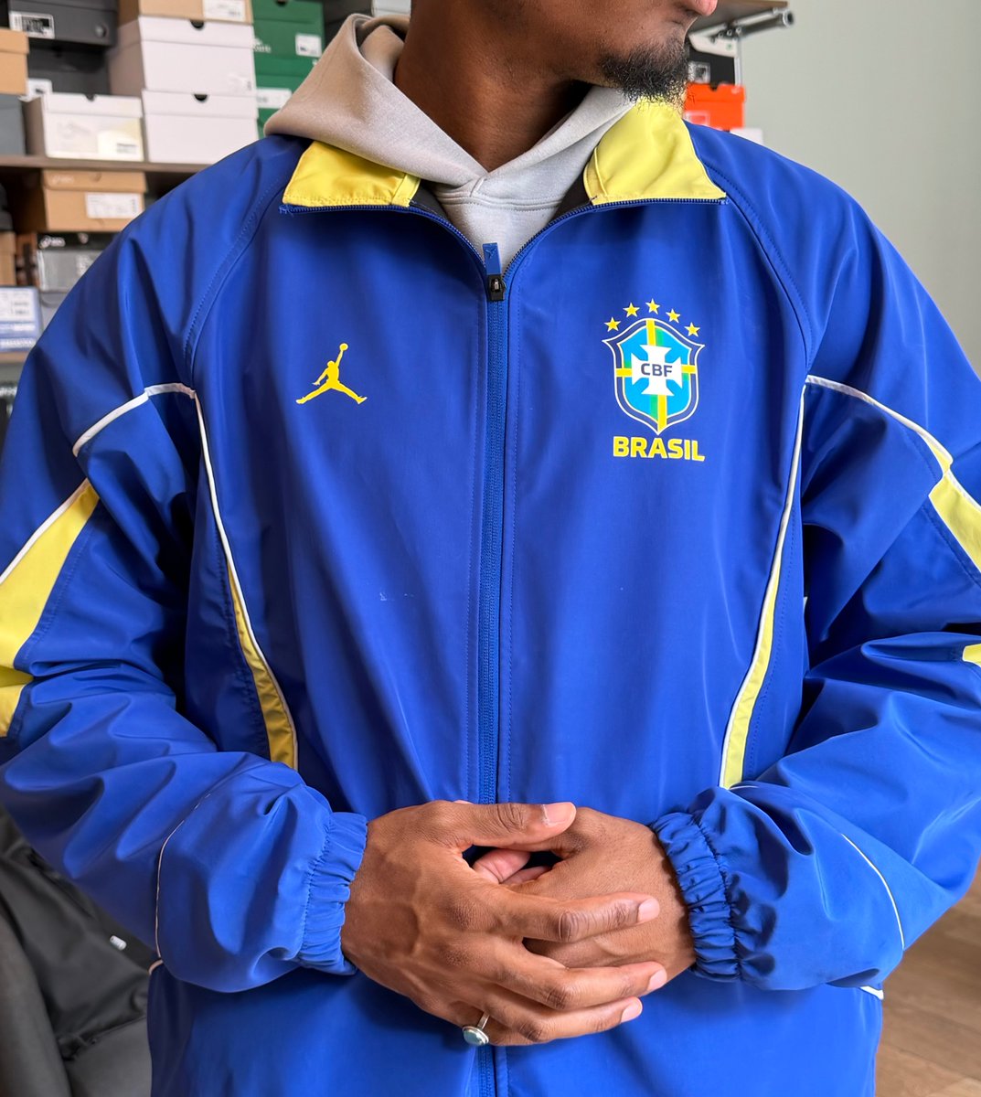 CaminoTV's tweet photo. cette veste du bresil est bien dar , le coloris c'est trop 

https://t.co/k7g39RxxT1 130€ https://t.co/5XqWhDbX2H