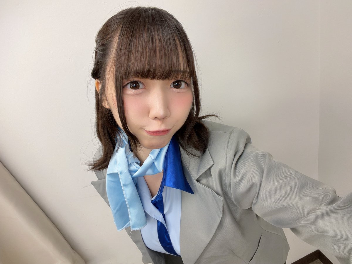 riria_SEKAIE's tweet photo. お飲み物にしますか？お食事にしますか？
それとも、

りりあ？♡ https://t.co/vC2emWUASU