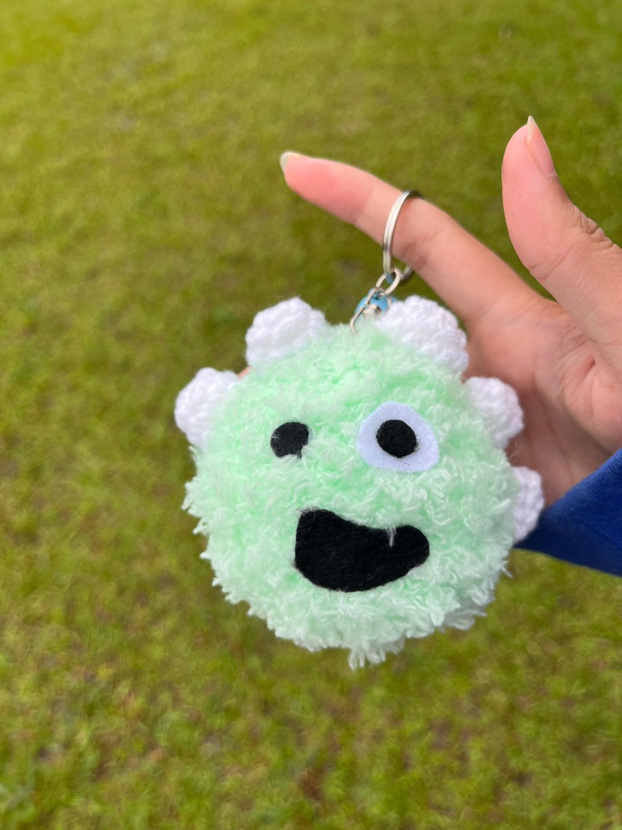 echapacarjenoo's tweet photo. OPEN COMMISS KEYCHAIN CROCHET 🧶🧵
teman temann, buat yang mau order handmade crochet keychain boleh bangett yaapp hihi😙
insyaAllah harganya masih oke banget.
Yang tertarik boleh dm or reply twt ini yapp [tanya tanya dulu juga boleh bangett]
#zonauangㅤ https://t.co/wIrVFkOYck