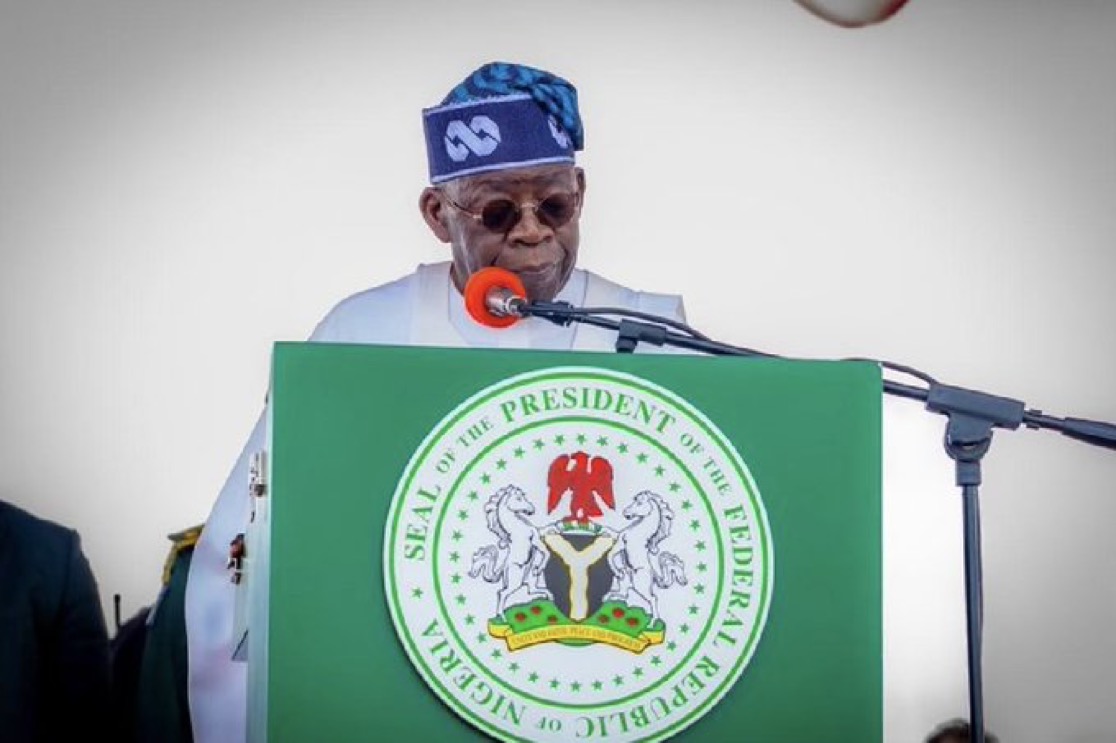 Samuel_Tuchel's tweet photo. Tinubu sending delegation to repatriate 300 Nigerians from Ethiopian prisons — good move or PR? Meanwhile, our debt heading to $72B. Leaders, focus on fixing home first! What should be a priority?

It’s okay to end the friendship if they support Tinubu by the way.
 #Nigeria https://t.co/EYAc4JcQXN