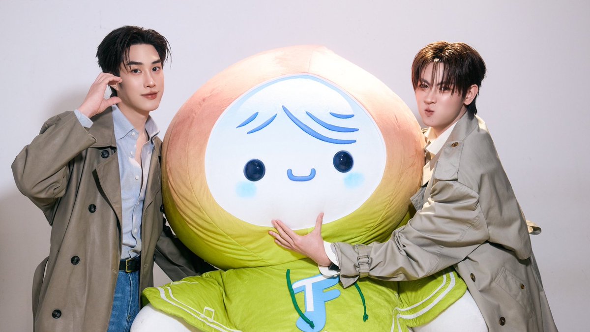 moonxest's tweet photo. they actually birthed and raised rainy you can’t convince me otherwise https://t.co/2LP8d7zHCZ