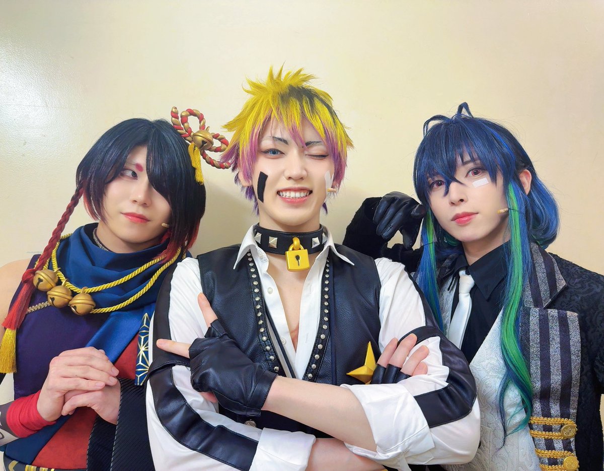 yuto_ando_0529's tweet photo. Butlers’ 歌劇『悪魔執事と黒い猫』
　～天使が来たりし古の塔編～

主様！本日もありがとうございました🐈‍⬛
めっちゃ良いやつ(ユーハン)
            &amp;
めっちゃ食うやつ(バスティン)
#あくステ #ロノ https://t.co/lNYR6DBQTT