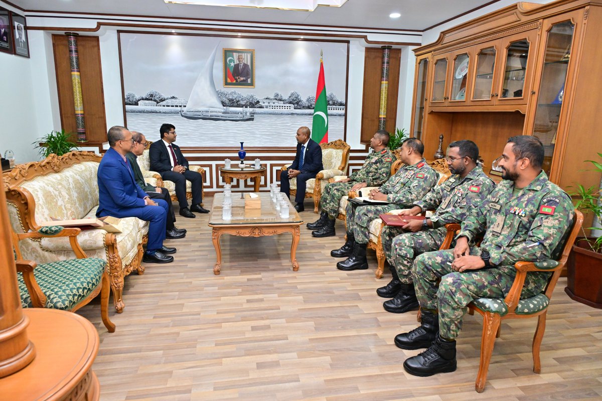 MoDmv's tweet photo. The Minister of Defence and National Service, H.E. Hassan Rasheed, received a courtesy call today from the High Commissioner of Bangladesh to the Maldives, H.E. Dr. Nazmul Islam.

Both sides discussed about strengthening bilateral ties and defense cooperation. 

Minister also expressed his appreciation for Bangladesh's ongoing support to MNDF in capacity-building efforts.

@bdhc_maldives
