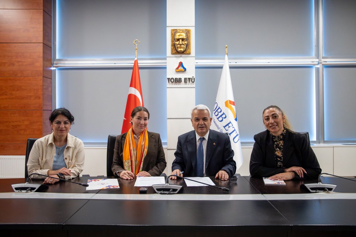 ysarinay's tweet photo. Türk-Alman Ticaret ve Sanayi Odası heyetini Üniversitemizde ağırlayarak Ortak Eğitim konusunda iş birliği anlaşmaları imzaladık. Nazik ziyaretleri için değerli heyete teşekkür ederim. #tobbetülüyüz https://t.co/XDbfaKPCKV