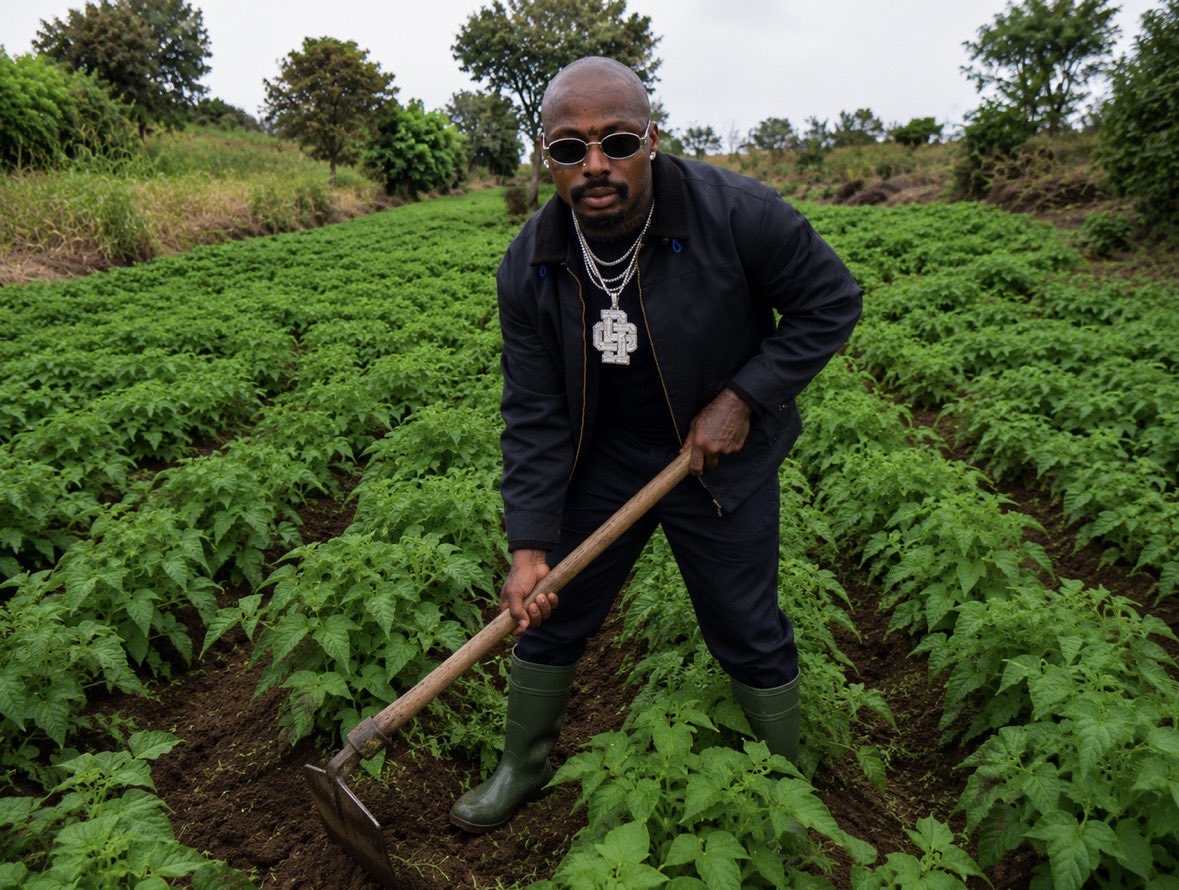 StanleyMobi2's tweet photo. Asake was seen farming Money album 😳 https://t.co/WqMJo90s3u