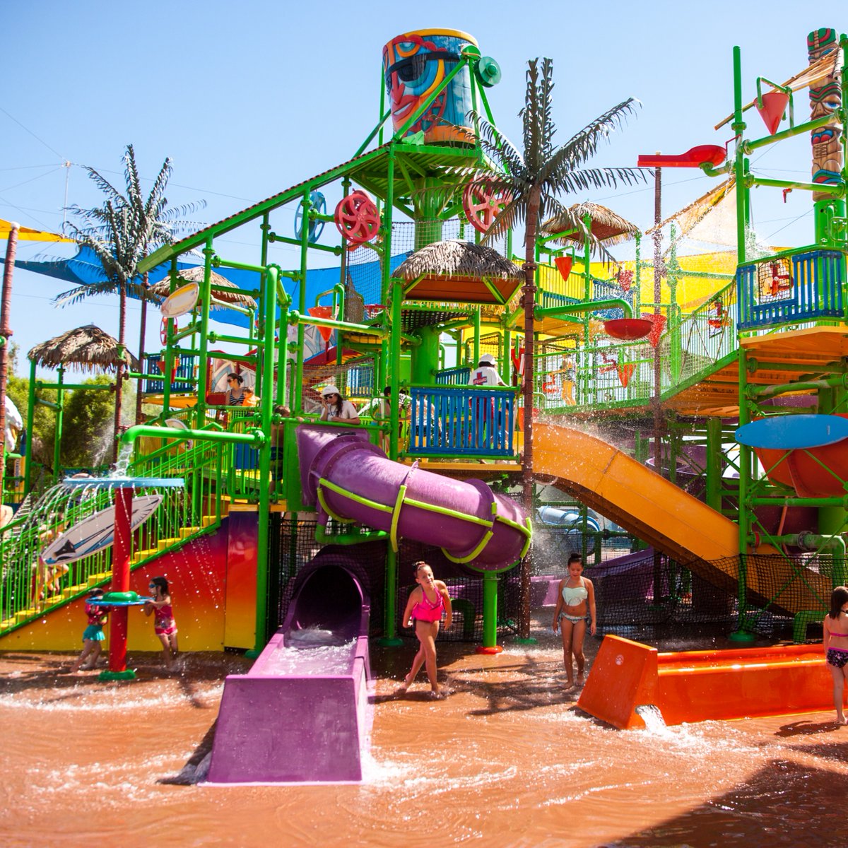 SF_HHPhoenix's tweet photo. In case you needed a reason to cool off, our water park is open daily, every slide and attraction is ready for action. 
Click on the link to get your day pass or your season passes. Reminder day passes are discounted when purchased online. 
https://t.co/I89q1YGMx0 https://t.co/VBwcEQzXO8