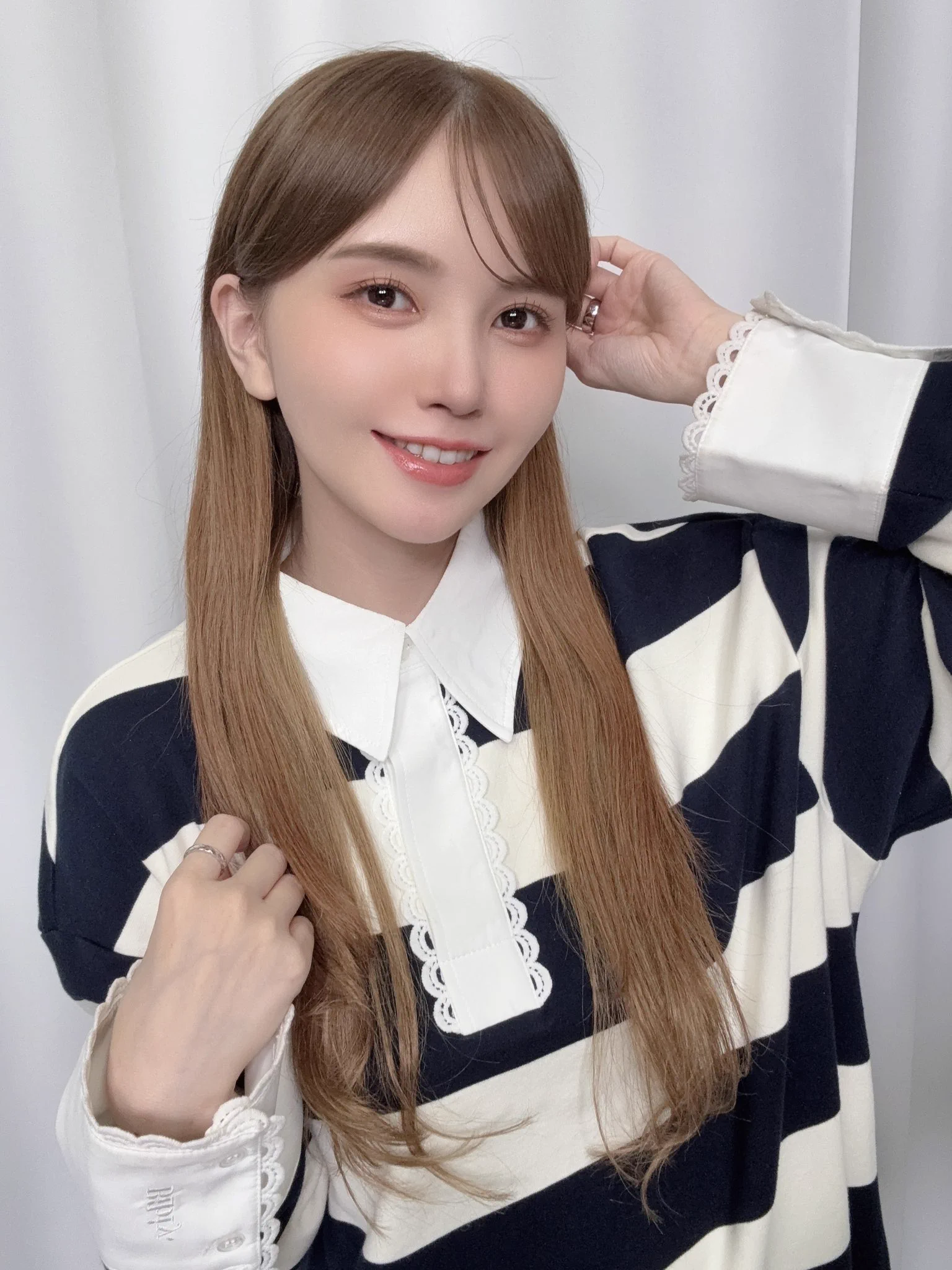 HKdLPuTaIAANKB8?format=webp&