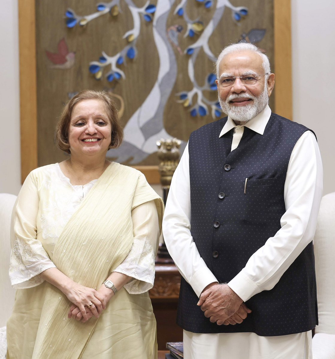 MaliniP's tweet photo. Warm felicitations to Prime Minister @narendramodi for being India’s longest serving elected leader. His tenure as Prime Minister since 2014 has seen an exponential growth of our economy and a rapid digital transformation that has made India the world’s fourth largest economy. 
His charisma remains unbeatable and the trust factor amongst the Indian public remains high.
I’ve had the privilege of meetings with him over these years and have always come away impressed by his determination to unswervingly follow his vision of transforming India into Viksit Bharat by 2047.