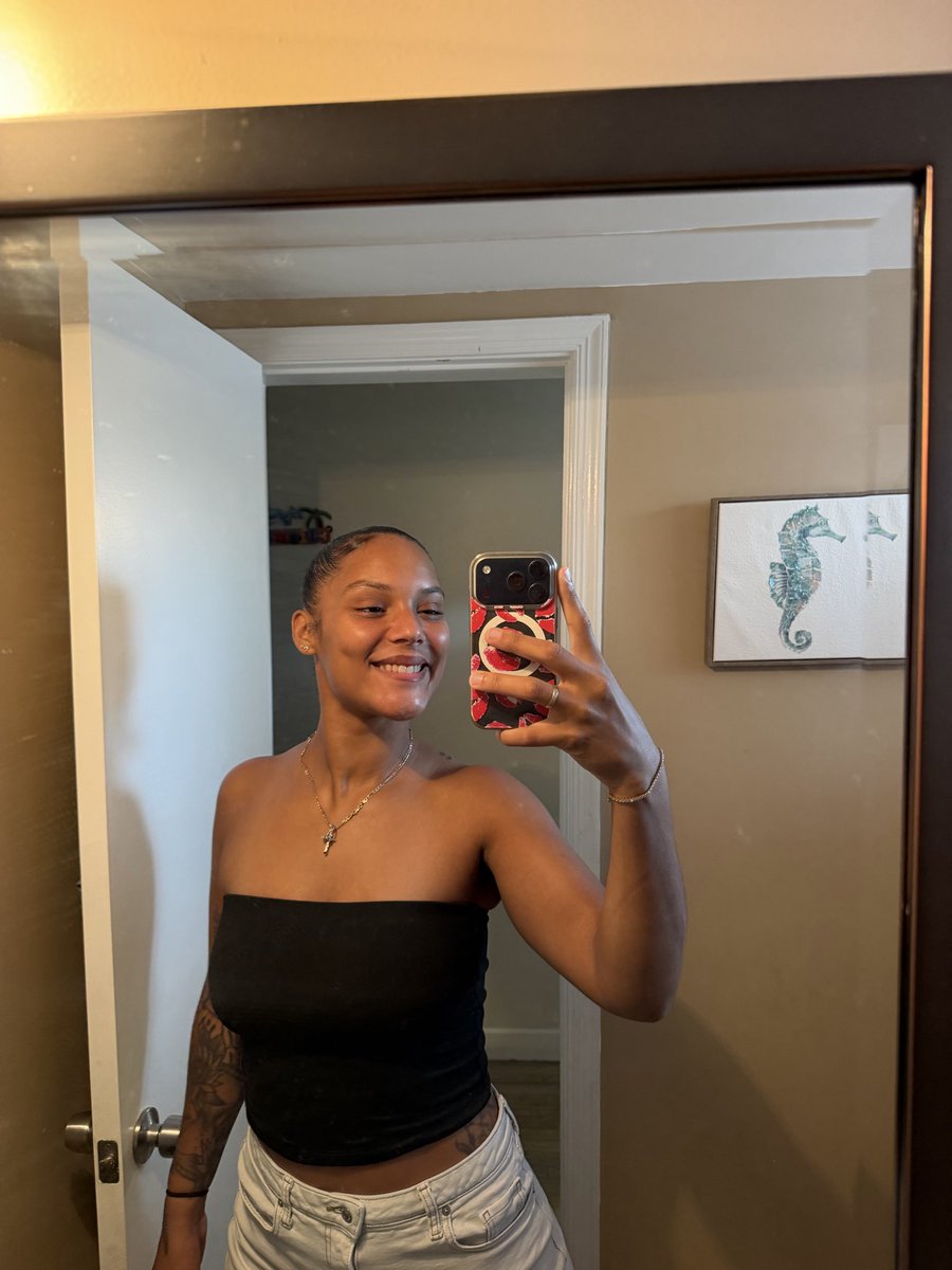 xbriiubilesx's tweet photo. 🧚🏽‍♀️ https://t.co/kj5f76wpC2