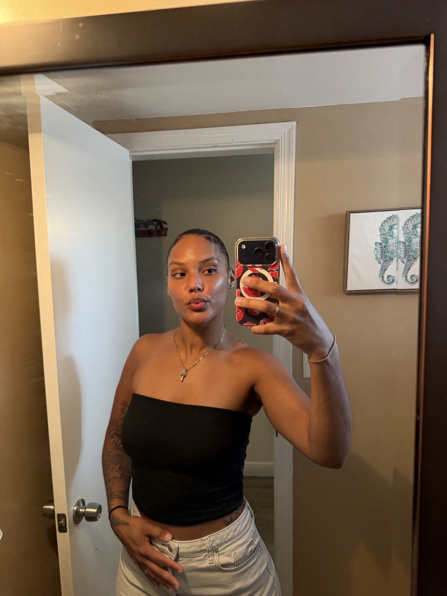 xbriiubilesx's tweet photo. 🧚🏽‍♀️ https://t.co/kj5f76wpC2