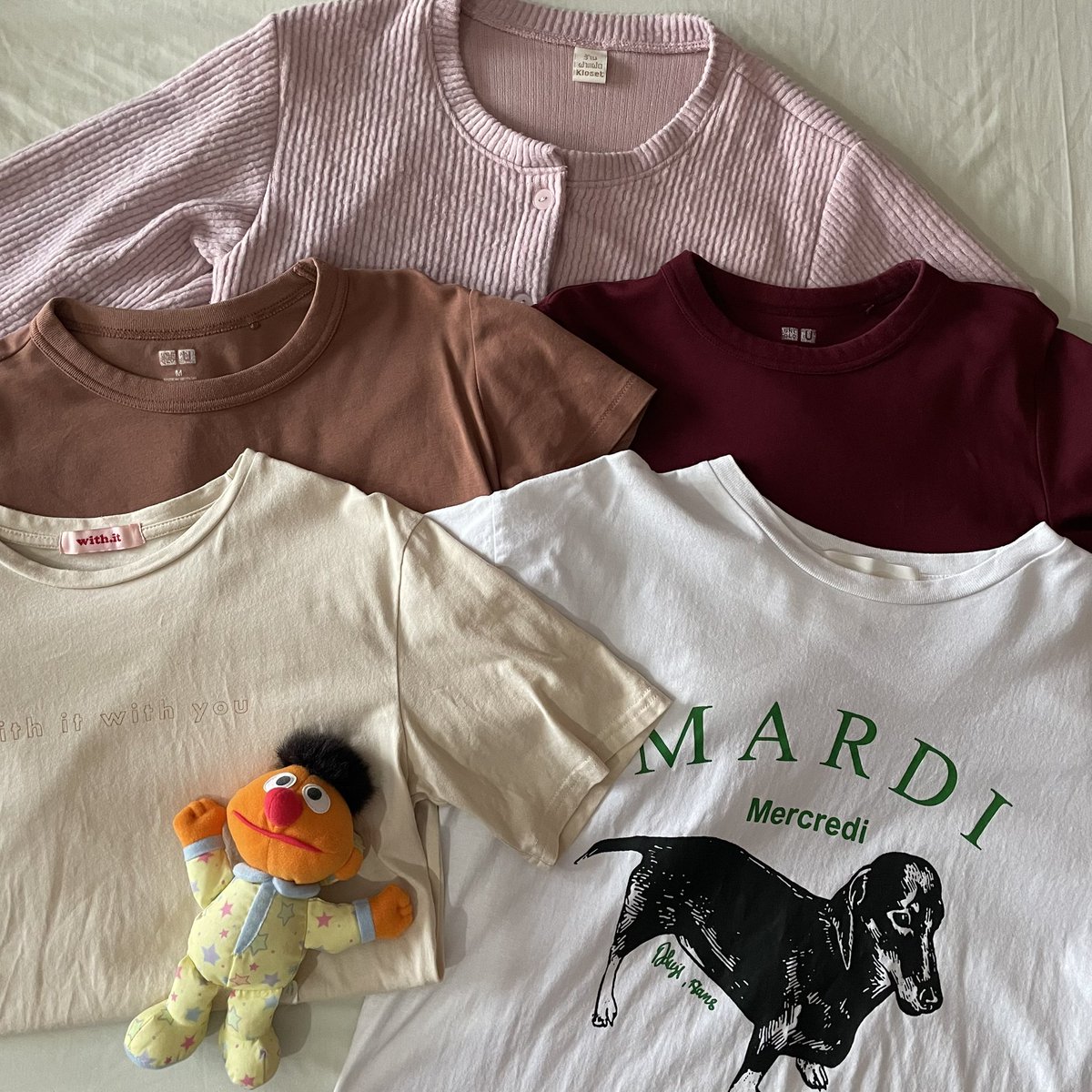 hybeauty2's tweet photo. ส่งต่อเสื้อยืด ของจิปาถะจุกจิก ราคาน่ารัก 🩵
ค่าส่งเหมา 30 .-
(Uniqlo , Promthong) 🔖✨
🪻🧚🏼 11/06 (21:00)

#เสื้อผ้ามือสอง #ส่งต่อเสื้อผ้ามือสอง #ส่งต่อกระเป๋า #โล๊ะตู้ #โล๊ะตู้เสื้อผ้ามือสอง #เสื้อผ้ามือสองสภาพดี #เสื้อผ้าราคาถูก #ส่งต่อเสื้อผ้า #ส่งต่อ https://t.co/pVimeQvts0