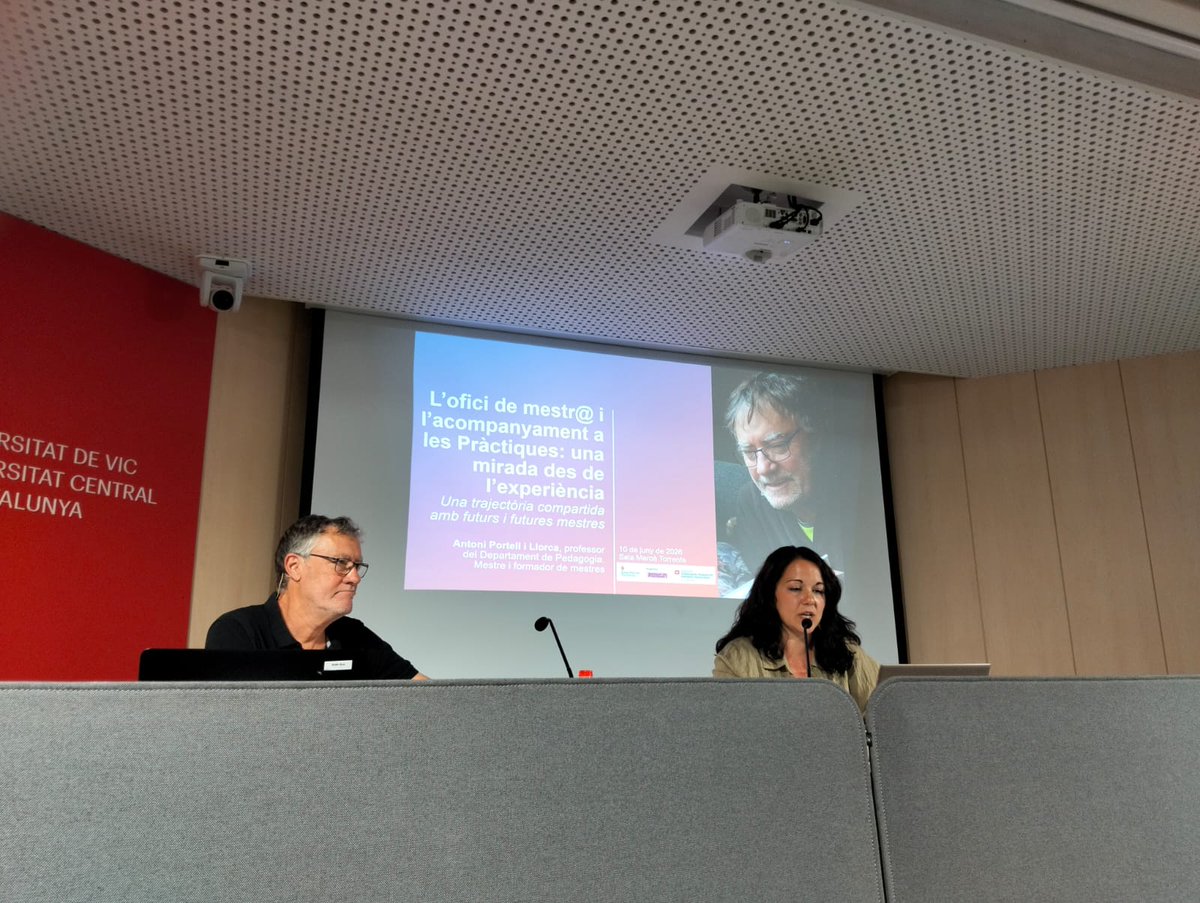 VJimPer2's tweet photo. Avui hem tancat el Seminari de Pràctiques I dels Graus de Mestre de la @UVic_FETEP amb la participació del professor Antoni Portell @antoniportell amb una ponència sobre "L'ofici de mestre". Gràcies, Toni pel teu mestratge. https://t.co/cQdvU9qMxh