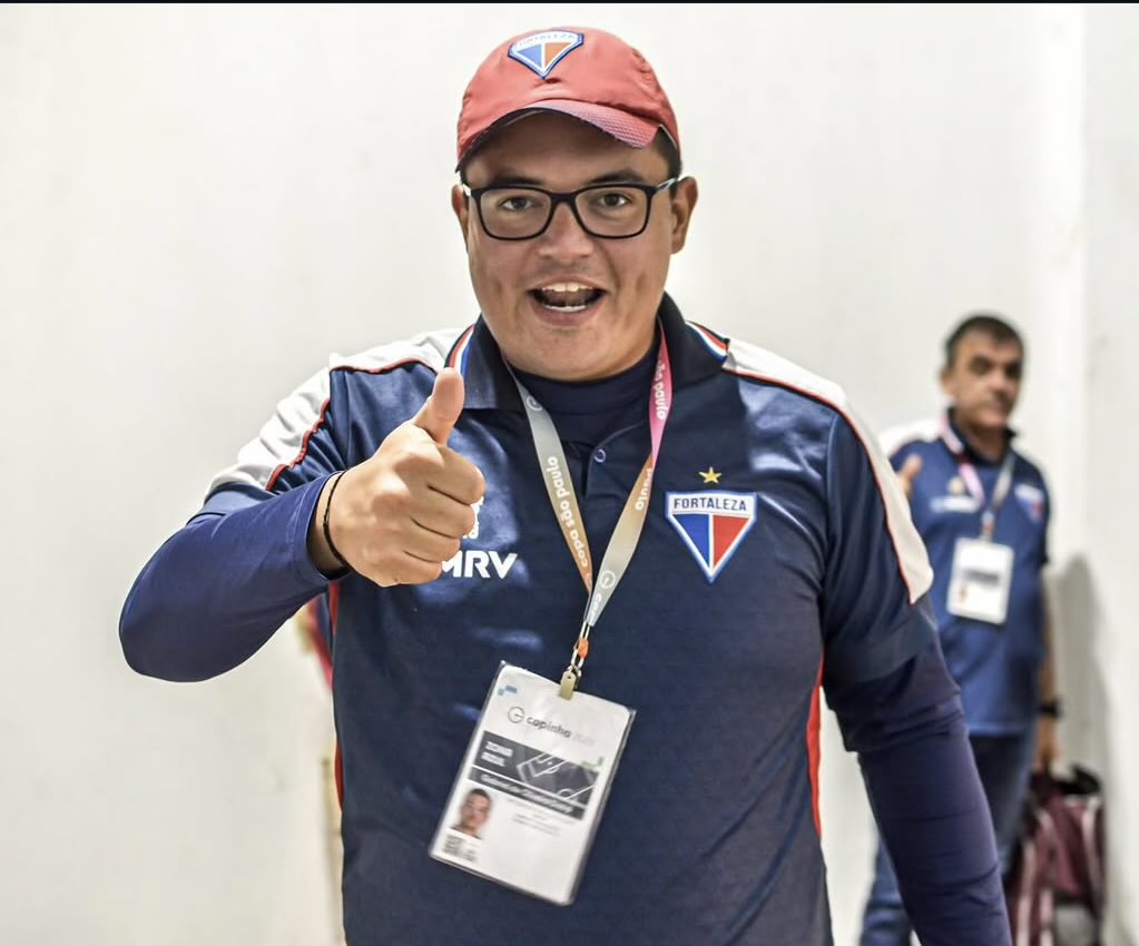 TruePenta_FEC's tweet photo. NOVO TÉCNICO DO SUB-20.

Gabriel Dutra retorna ao Fortaleza após a saída de Fred Guedes.
Com passagem pelo Fortaleza em 2022 e 2023 como auxiliar técnico, Gabriel Dutra retorna ao clube para assumir o comando da equipe Sub-20 do Tricolor de Aço. https://t.co/9XxzlFOsCx