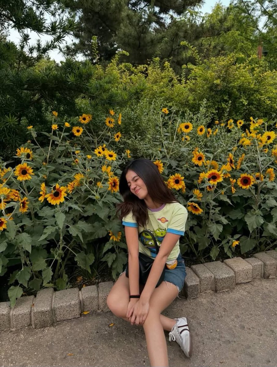 CertKap's tweet photo. Kapamilya star @bellemariano02 celebrated her 24th birthday at Shanghai Disneyland.
- Admin R

#LaVieEnBELLEin24
#BelleMariano | #DonBelle https://t.co/SoyZsZd1DN