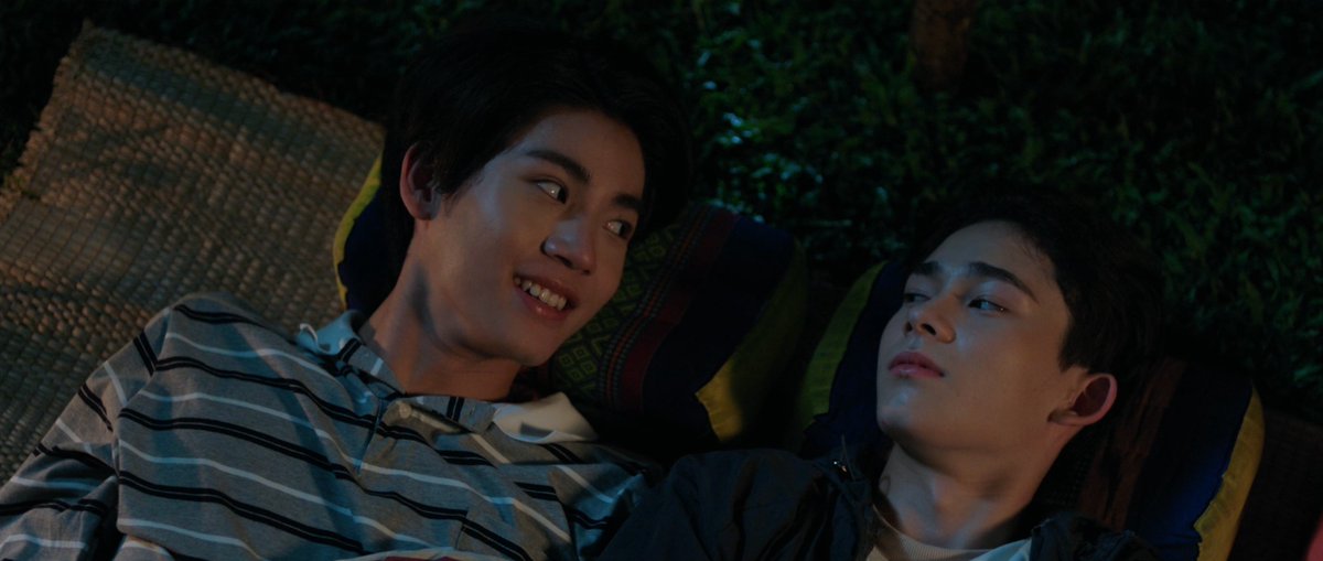 GMMTV's tweet photo. แต่เรื่องบนเรือวันนั้นมันมีคนเห็นนะ 👀
#WhenOrangesFallEP5

@almondsleepp @___progresss___ @justinmmoir https://t.co/TfhTxKUq9K