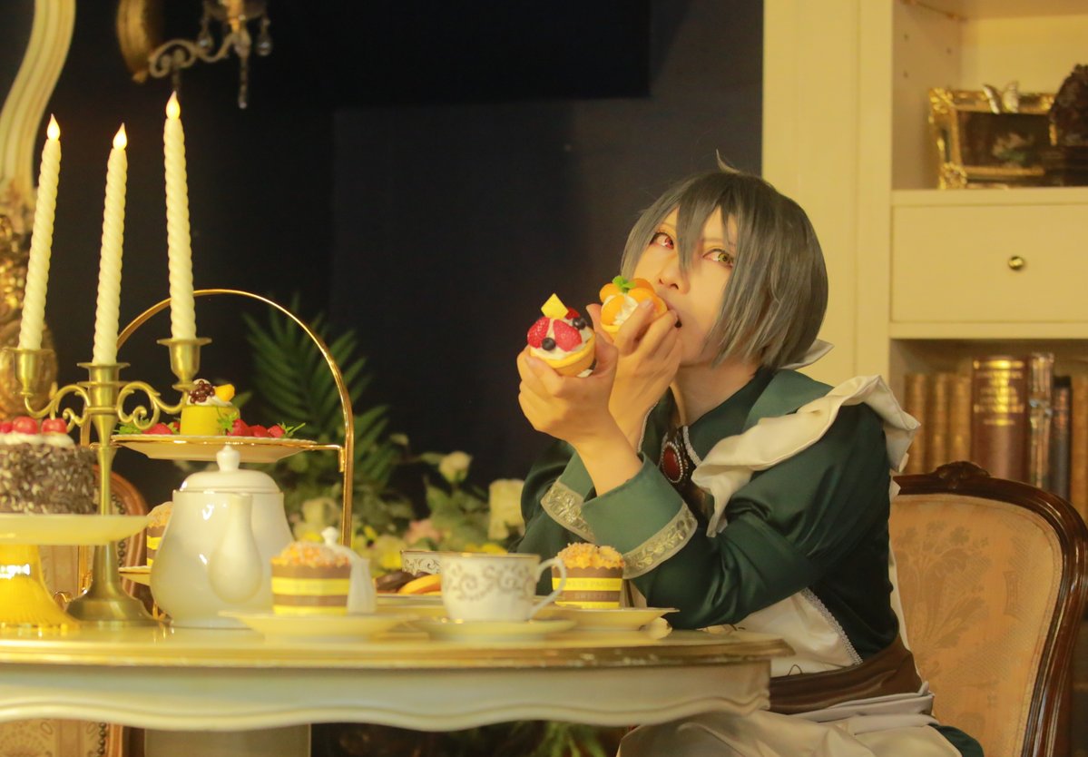 aki070to's tweet photo. Cosplay mhyk🧳

 ― 何見てるんだよ。あげないけど？

Photo @ehime03 様
Studio @studiovega3f 様
#まこあきcos https://t.co/e5zf9Wn3kN