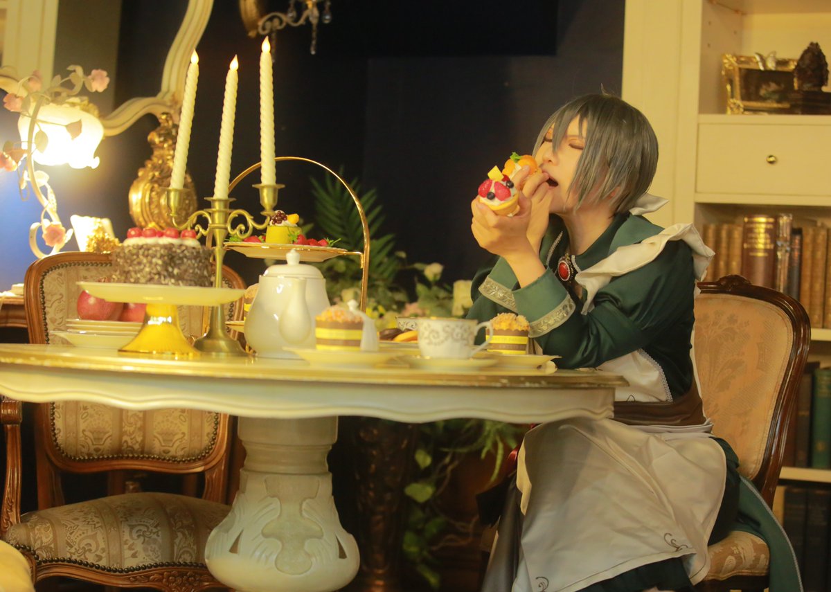aki070to's tweet photo. Cosplay mhyk🧳

 ― 何見てるんだよ。あげないけど？

Photo @ehime03 様
Studio @studiovega3f 様
#まこあきcos https://t.co/e5zf9Wn3kN
