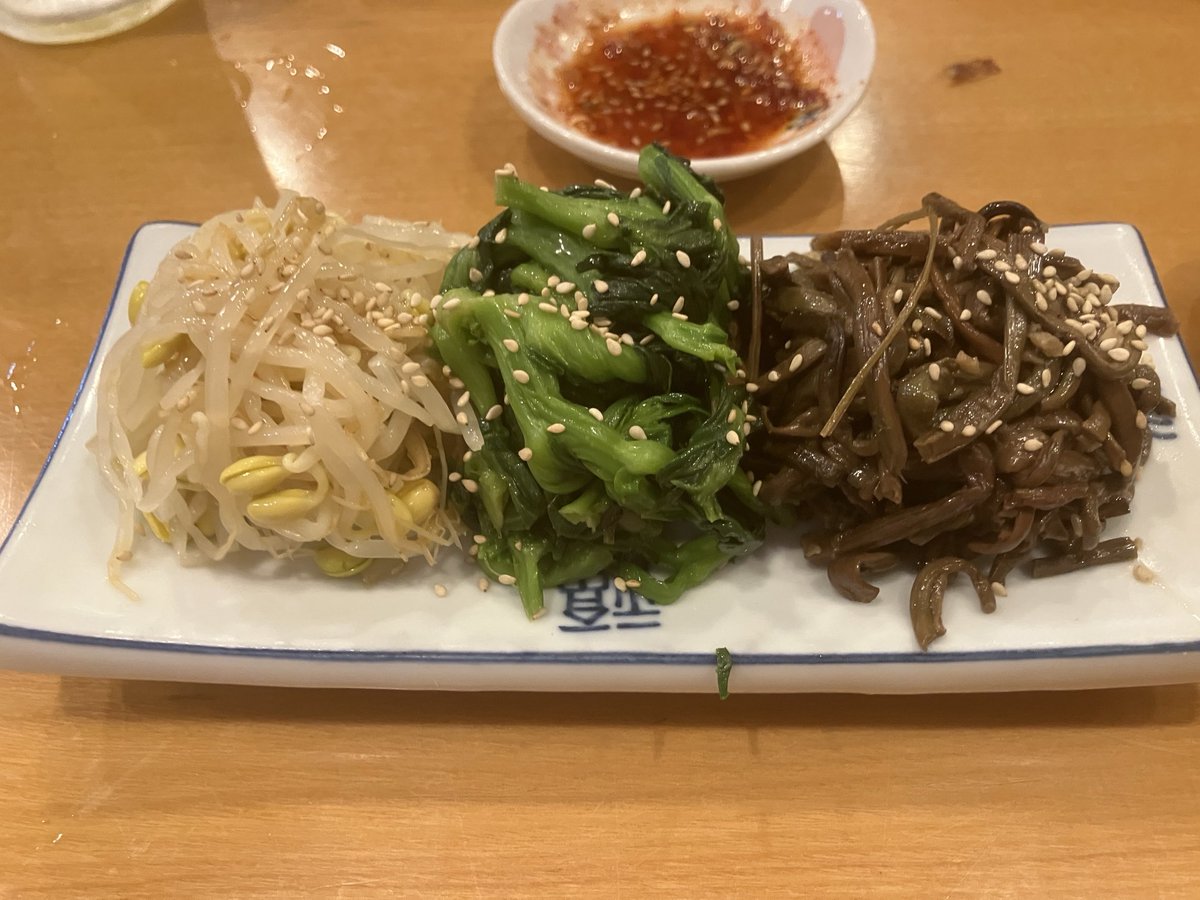 THseit2008's tweet photo. 彼氏と晩ご飯。韓国料理です。 https://t.co/B2jszNl9Pa