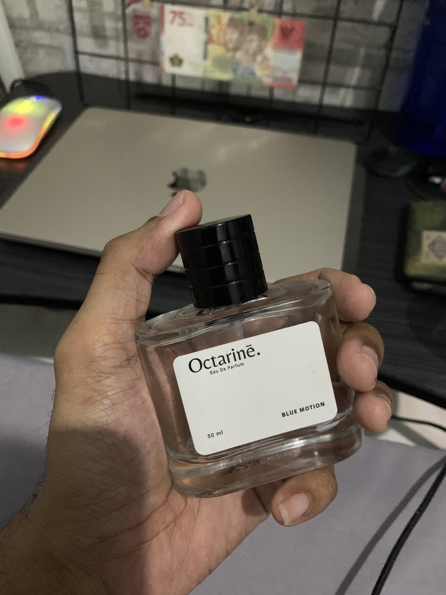 broownX's tweet photo. @discreet_sih Cobain yg blue motion, weenaaakk pol aromanya https://t.co/ARTkRdpS59