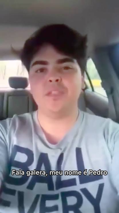 OFelipeMaia's tweet photo. Apesar de tudo, é impossível não admirar a autoestima do cara que disse que fez uma dissertação na graduação.

Ele usou todos os argumentos imagináveis para tentar provar que o TCC dele é melhor que um mestrado.

Se eu tivesse metade dessa confiança, já tinha conquistado o mundo. https://t.co/zoi3gJnJTj