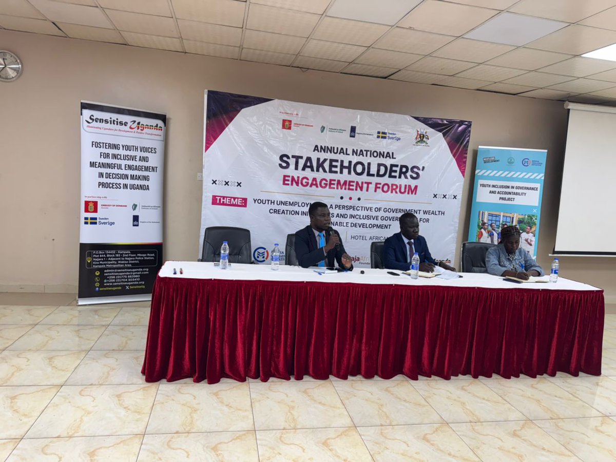 amos_tp's tweet photo. Honored to represent West Nile youth on a panel at the National Youth Stakeholders Engagement Forum at Hotel Africana, sharing youth perspectives on the PDM. Grateful to @SensitiseUg for amplifying youth voices and creating spaces for meaningful engagement. https://t.co/M6NE16qgkB