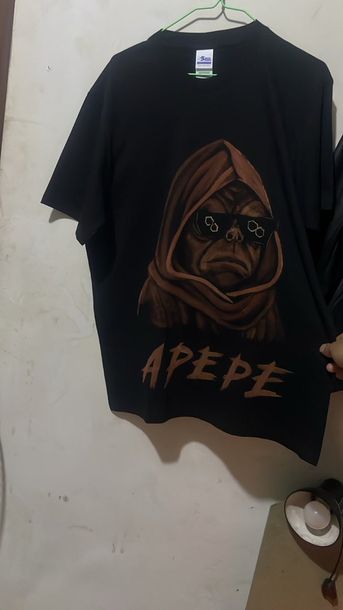 Mdaud1803's tweet photo. This is my work sir. I spent 3 days to make this cool t-shirt😍Hope you like it sir.And happy 3rd anniversary, I hope this project will be more successful and grow and I and the community are always ready to support this project🫡
@APEPE_MEME @0xPolygon 
  #APEPECreator  #Polygon https://t.co/g6ibY4RCB0