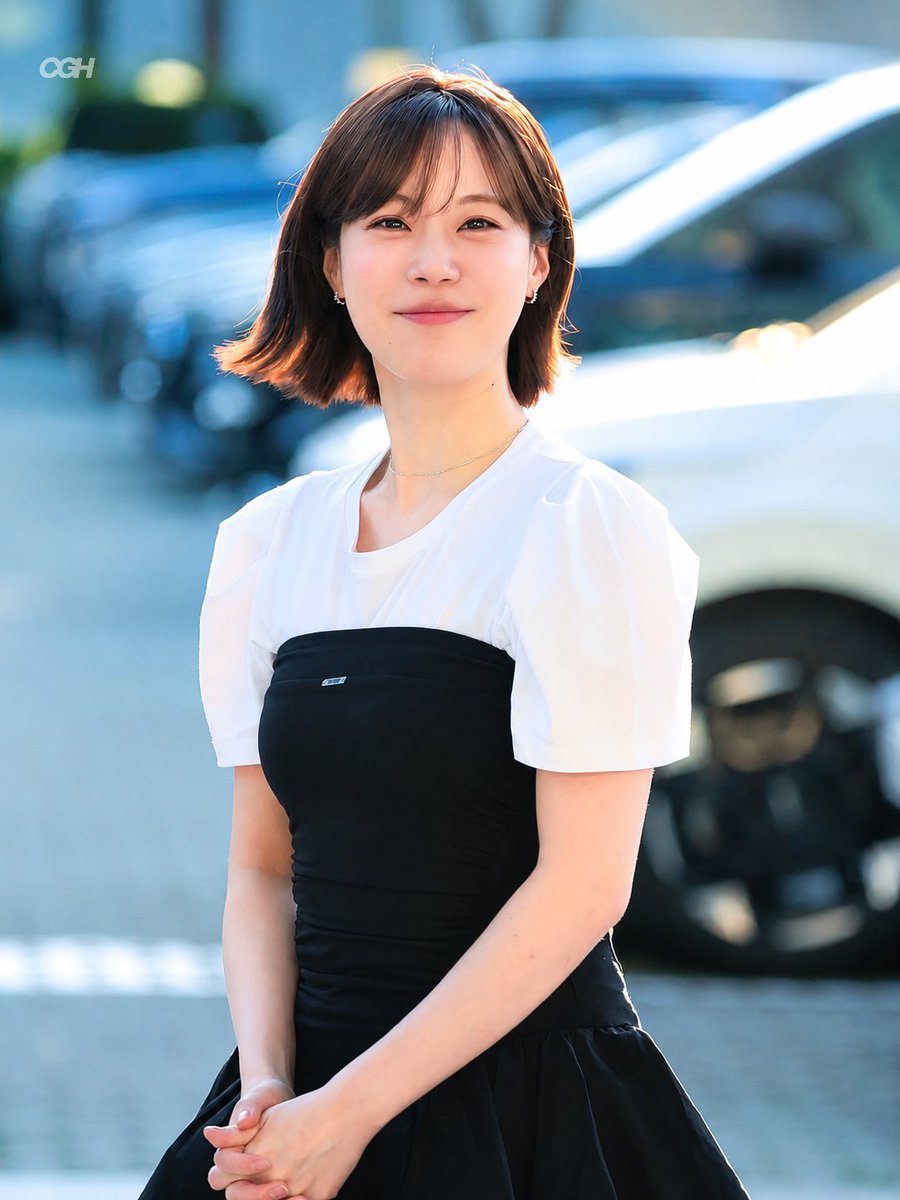 CuteGirl_HSY's tweet photo. 260610 SBS ���소현의 러브게임 허영지 출근길

@youngjijjang2ya 

#카라 #KARA #허영지 #youngji 
#ヨンジ #허영지는지금도배고파 https://t.co/Q1VJhRkPM8