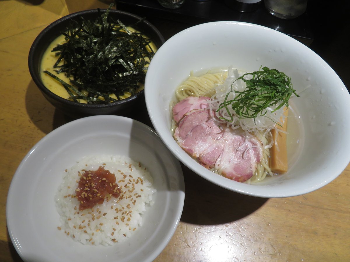 kunimare74's tweet photo. ・ふじ屋 NOODLE
・納豆ざる中華 + 梅入り洗い飯
（期間限定：6/9～）
寒い日も何のその❗️初登場の冷たい一品✨✨
納豆入りの旨いスープで「並盛」の中細麺が消えて行きます🍴🍴
何だか「特盛り」行けそうな気になりますな‼️
少食を克服出来る日が来るかも🍀🍀 https://t.co/imBul6foh0