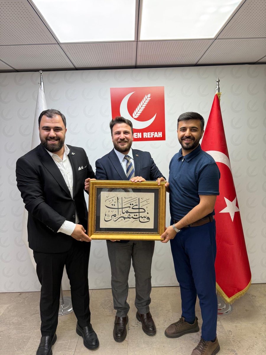 gencrefahist's tweet photo. 📍 Hayırlı Olsun Ziyareti

Önceki Dönem Genel Merkez Gençlik Kolları Teşkilat Başkanı Abdülhamit Gözcü ve Önceki Dönem Genel Merkez Gençlik Kolları Marmara Bölge Başkanı Emrah Korkmaz, İl Gençlik Kolları Başkanımız Halil Key’e hayırlı olsun ziyaretinde bulundular. https://t.co/M33djlNgjf