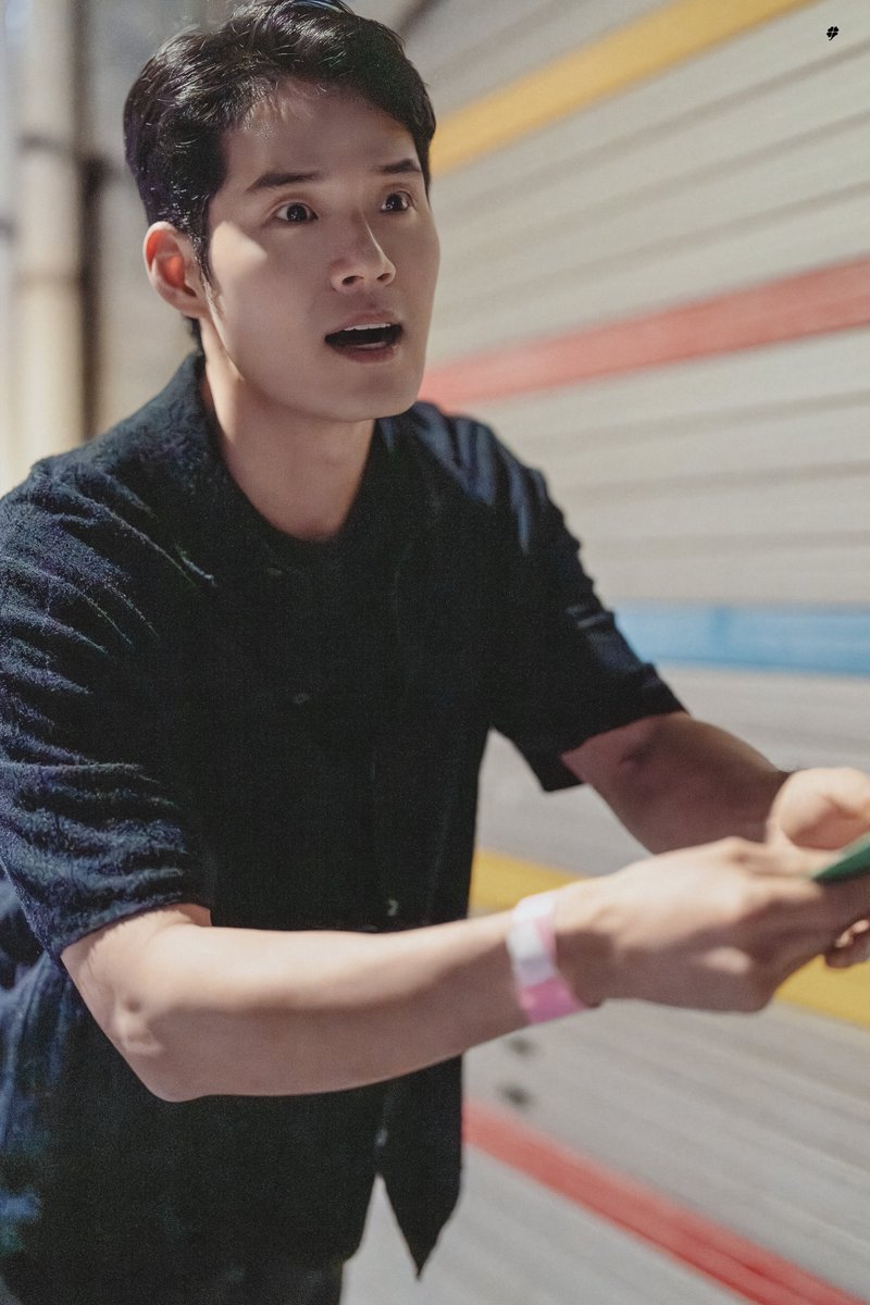 dear_kyungsoo_'s tweet photo. 2026년 4월 16일
<𝐀𝐧𝐠𝐞𝐥 𝐌𝐢𝐫𝐫𝐨𝐫𝐛𝐚𝐥𝐥 𝐒𝐡𝐨𝐰>

#서경수 • 𝐋𝐎𝐋𝐀       
— 작은 선물 하나하나 언제나 소중히 받는 배우님 https://t.co/KGP0Svcwjb
