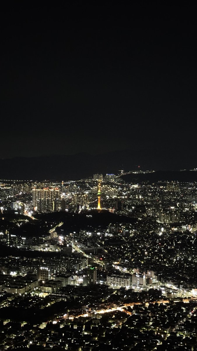 윤 tweet media