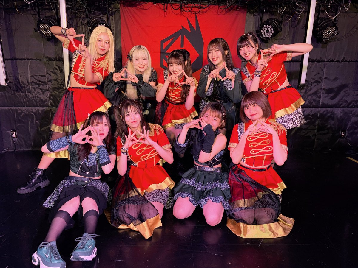 RED_RED_RED_i's tweet photo. 6月10日(水)

RED-i無銭 2マンLIVE -Zeppへの狼煙-
Day5 【act：RED-i & AdFicTioN】
at 四谷LOTUS

AdFicTioN さん 
ありがとうございました✨️

🎈setlist①
SE
新世界 
SCREAM
RUDEBOY BLUES

🎈setlist②
SE
SHA DA DA
IT'S ROCK'N'ROLL SHOW
NEXT BATTER
魂の声
覚醒的fighter / AdFicTioN
WAR CRY 

#AdFicTioN

#レッドアイ
#レッドアイZepp710