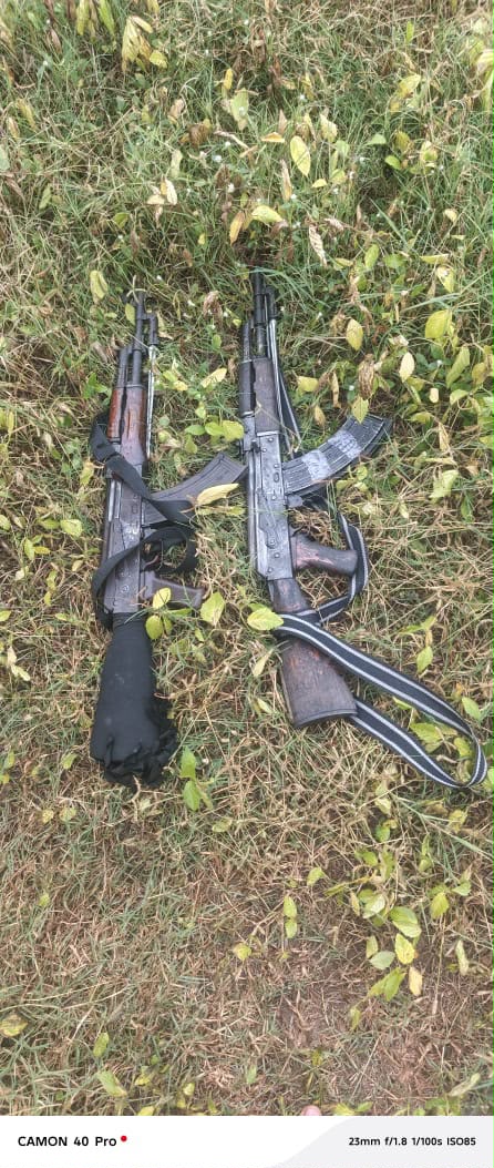 LegislativeV's tweet photo. FCT Police Rescue Five Kidnap Victims in Byazhin, Arrest Two Suspects. - Legislative vibes https://t.co/3evElMes4i  @FCT_PoliceNG @jossyadeh https://t.co/7KJCf8jSSK