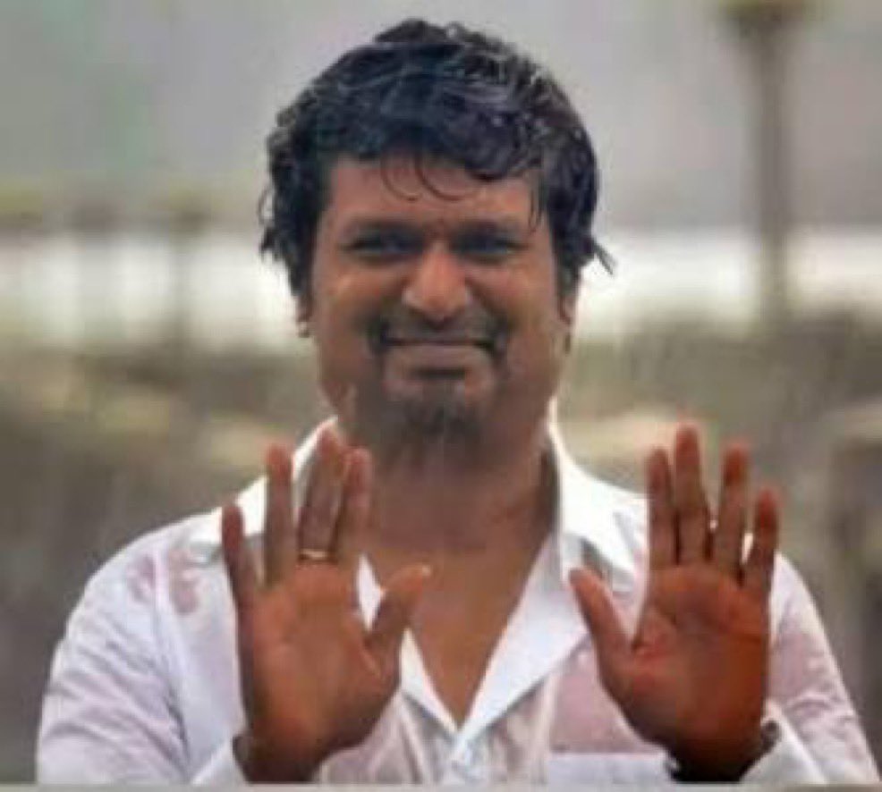 2192_human's tweet photo. @naga_abhiram @HeisenbergX07 Sorry anna 
😚 https://t.co/RIiljJL9N5