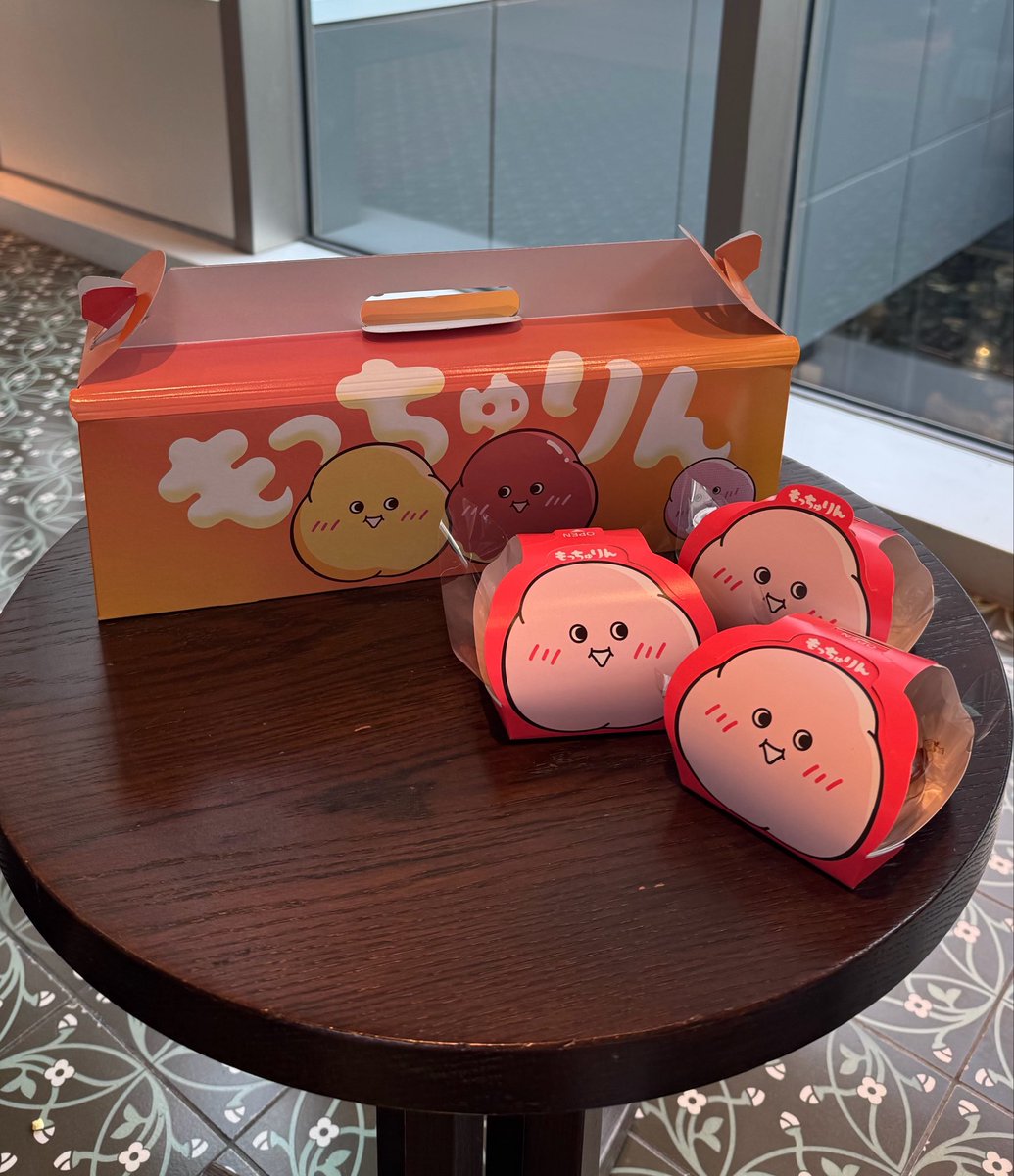 liumeiMAMA's tweet photo. 長女が買ってきてくれた💖 https://t.co/ifyBgAEMS2