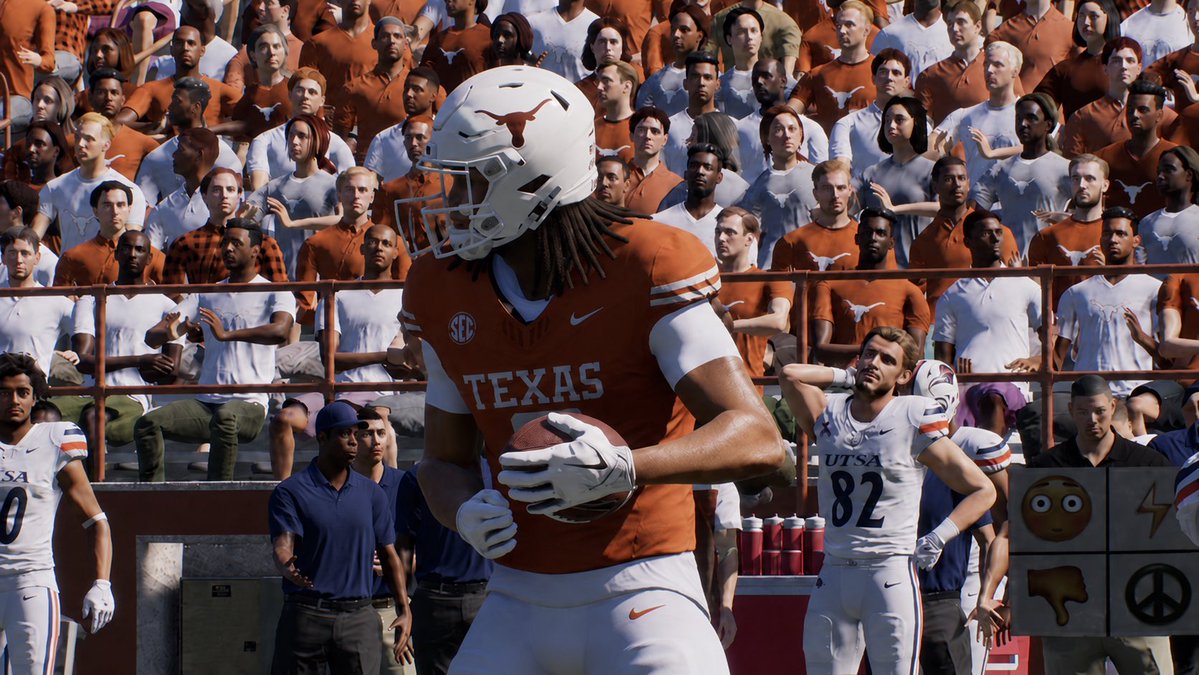 nottaqb1's tweet photo. before vs after hair out the helmet on a RTG player do us right goat  @Equipment_Guru https://t.co/ky3FsYFTxp