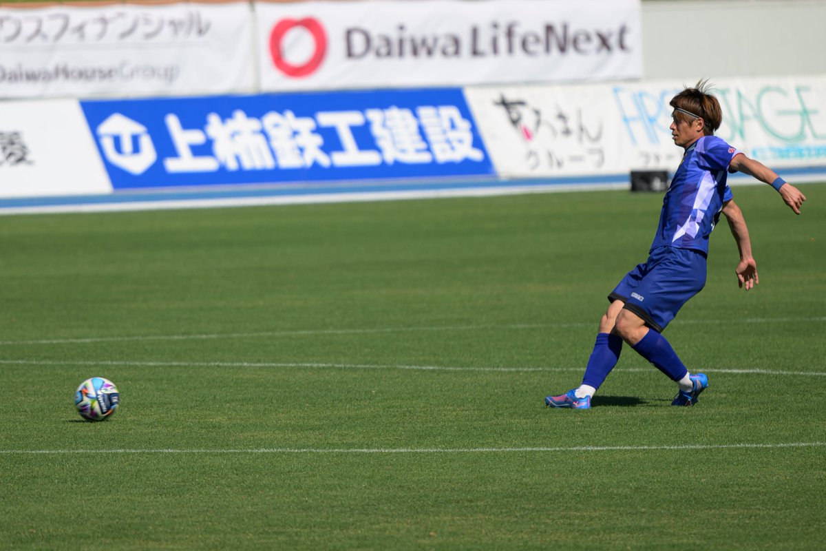 GoGoNaraC's tweet photo. あのときのゴール ＋α
2026.5.30

0-3とリードされた状態で迎えた後半。いちはやくピッチに現れたのは #田村翔太、#田村亮介、#國武勇斗 の3選手。59分、芝本蓮選手→ #奥田雄大 選手へパス。オクが6人を抜くパス、タケがヒールでさらに二人を抜いて反撃の狼煙となる1点目を返した。 https://t.co/8kHLOIVo2x