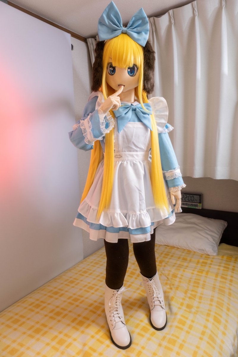 cakensanray's tweet photo. 発光体の面積が大きいので、１灯でも充分全身に光がまわっているようです。
あとは被写体までの距離と角度を変えていろいろ試したいですね。 https://t.co/z7XKA4wbQb