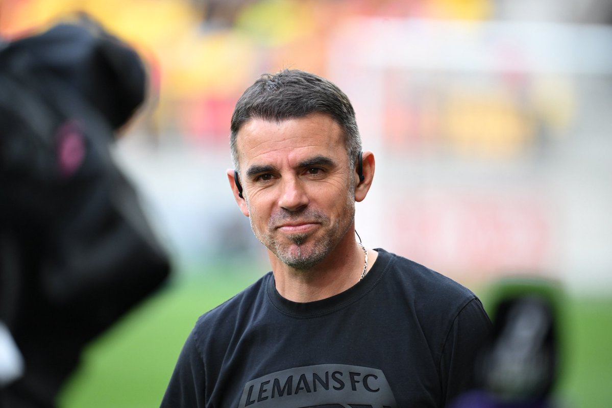 ActuFoot_'s tweet photo. 🚨 Malgré l'intérêt de Lens, Patrick Videira 🇫🇷 va RESTER AU MANS ! ❤️💛✅

🗞️ @RMCsport https://t.co/2NoJ2OCAzv