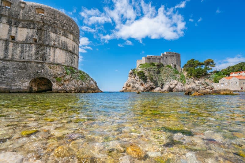 JBurn0823's tweet photo. 🇭🇷✨ Explore the stunning beauty of Croatia with our unforgettable sailings to Dubrovnik! Discover the historic Fort Bokar, perched majestically on the cliffside.

Contact me today to book your sailing and make unforgettable memories in Dubrovnik! 📞 https://t.co/PQmFXN0Rhd