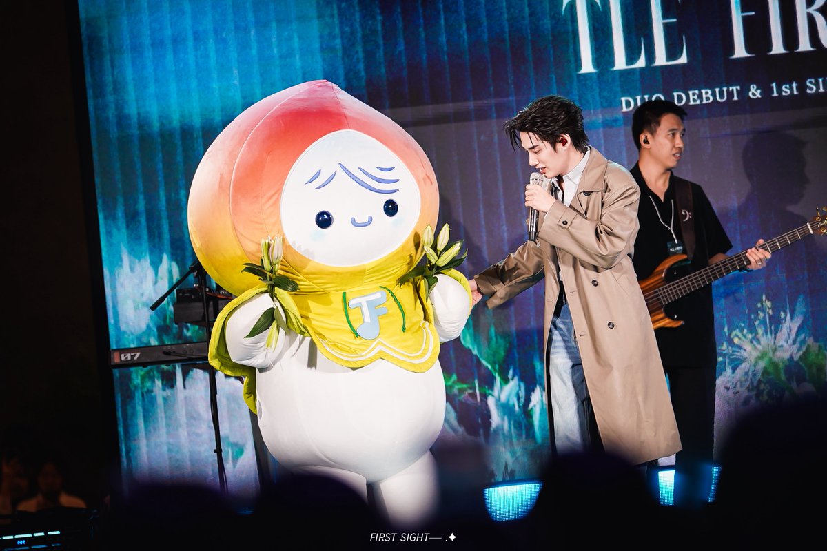 firstsight_2000's tweet photo. เยนนี่เติบโตมาอย่างดีเลยนินา เจ้าหนูอารมณ์ดีเลี้ยงง่าย🫳🏼🥺💚🩷🌟

TFO DEBUT SHOWCASE
#1stDuoTFOShowcaseDay https://t.co/rxcjpg9MLP