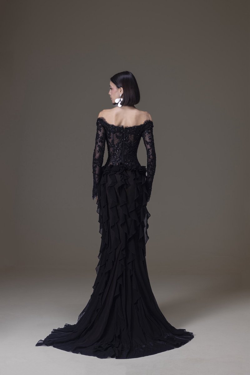 RamiKadi's tweet photo. Soft mermaid silhouette with a corded lace bodice intricately hand-embroidered throughout, finished with cascading ruffled skirt panels that add graceful movement.

#RamiKadi #RamiKadiCouture https://t.co/Xtnz2uQXVH