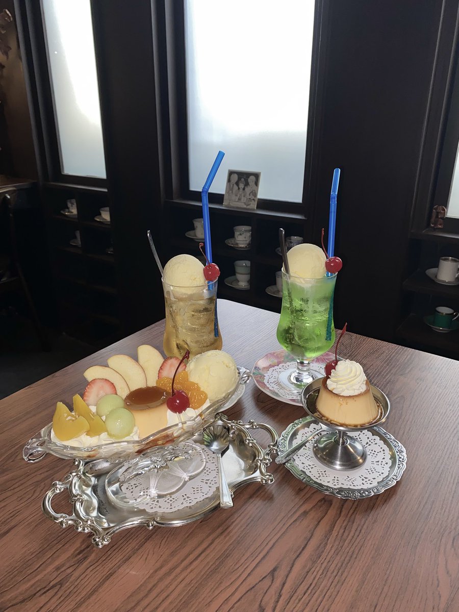 firgomary's tweet photo. Heiwa Kissa, BKK
🍨🫖🪾 ( ◜ω◝و(و " https://t.co/skoWJ5YqMq